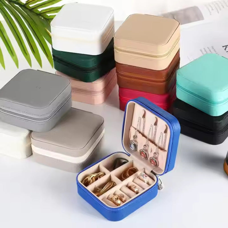 Portable Jewellery Organizer – PU Leather Zipper Case with Dividers for Rings, Earrings, and Necklaces - Cream