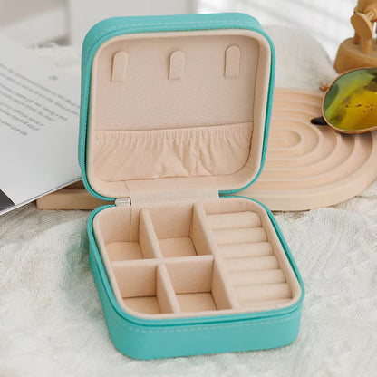Portable Jewellery  Organizer – PU Leather Zipper Case with Dividers for Rings, Earrings, and Necklaces - Cream